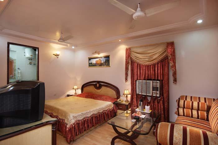 Mandakini Kanpur Exterior foto